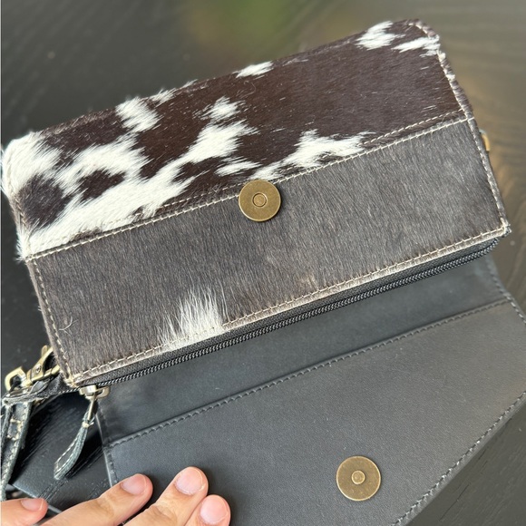 Myra Pelagic Genuine Leather and Cowhide Wallet/ Crossbody NWT - Picture 4 of 5